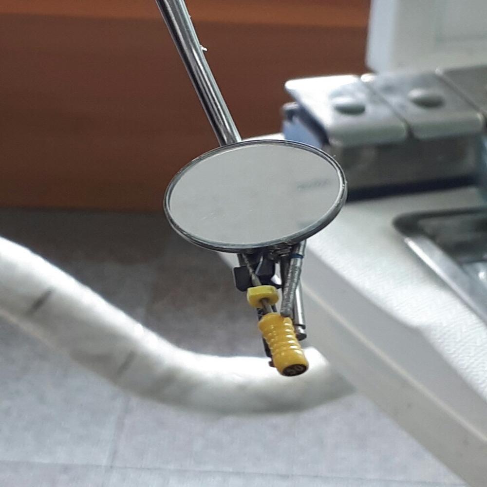 Noblecare Dental Mirror with mirror, silicon sealer, magnetics, silicon tube, manual