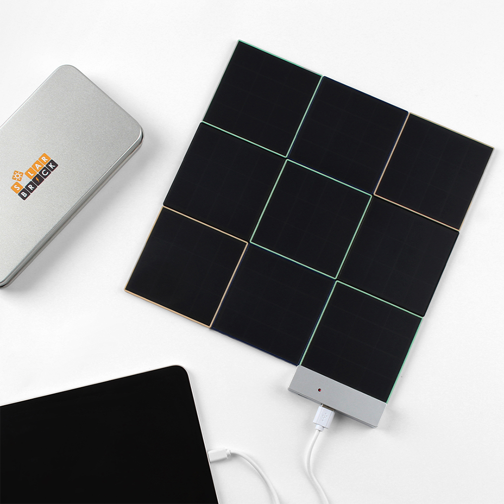 Portable combinable solar charger SolarBrick GEN1